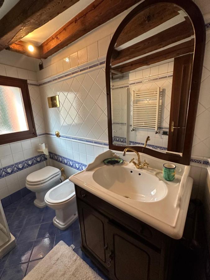 1 Ca'Del Traghetto Family Apartment Venezia Eksteriør bilde