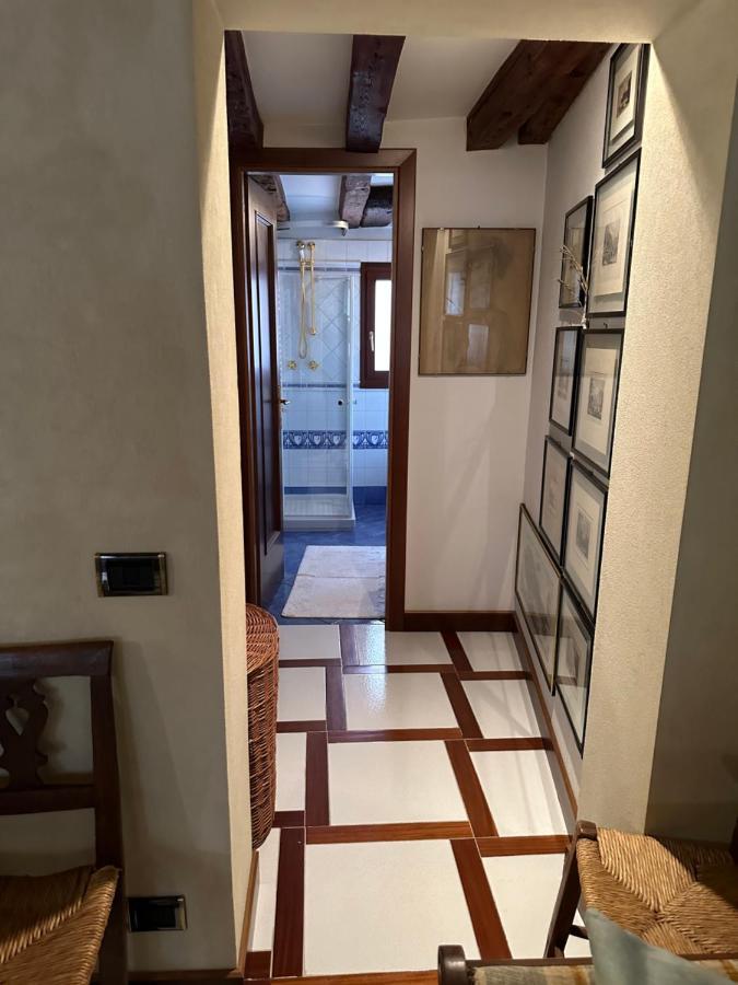1 Ca'Del Traghetto Family Apartment Venezia Eksteriør bilde