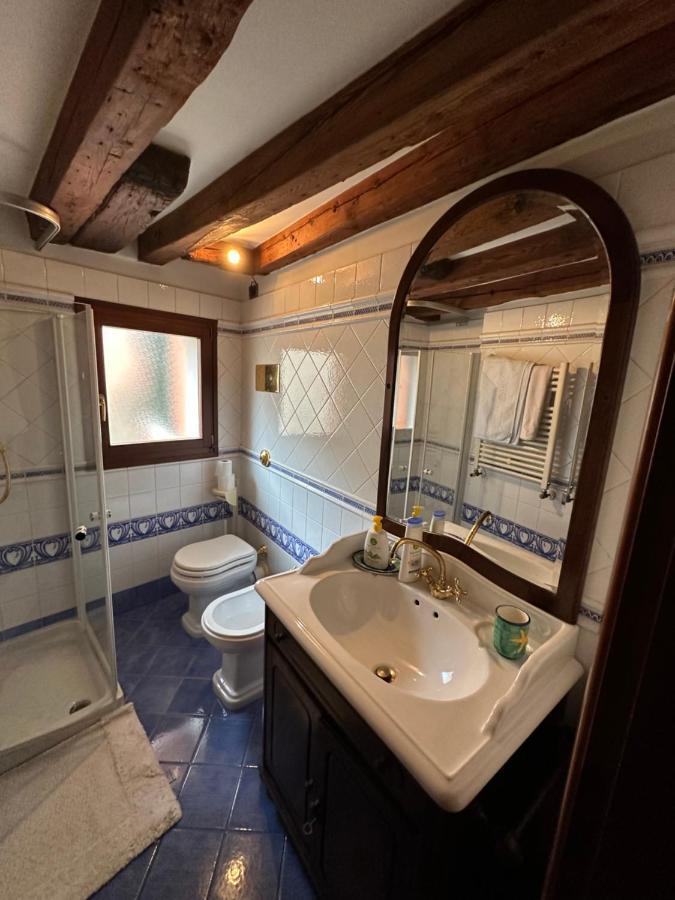 1 Ca'Del Traghetto Family Apartment Venezia Eksteriør bilde